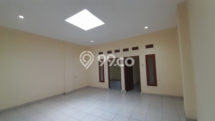 Ruko Disewa di Lengkong, Bandung, LT 180m2 / LB 350m2 Ruko Disewa di Lengkong, Bandung, LT 180m2 / LB 350m2
