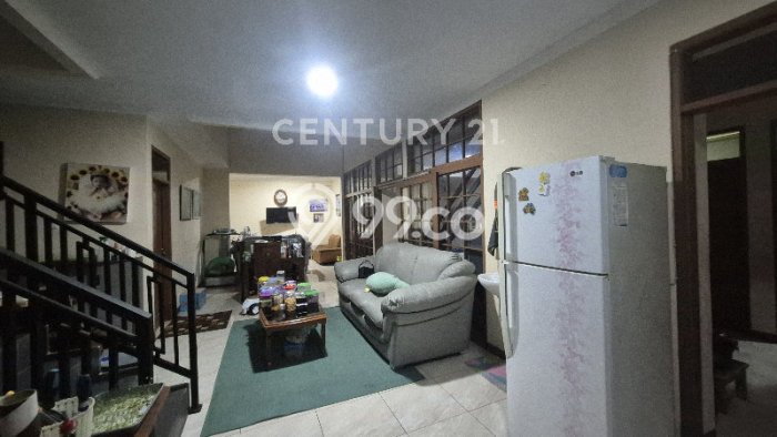 Rumah Elit LB 420m2 Siap Huni Desain Elegan di Pasteur, Bandung Rumah Elit LB 420m2 Siap Huni Desain Elegan di Pasteur, Bandung