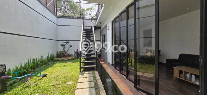 Rumah Mewah LB 350m2 Siap Pakai Desain Elegan di Setra Sari, Bandung Rumah Mewah LB 350m2 Siap Pakai Desain Elegan di Setra Sari, Bandung