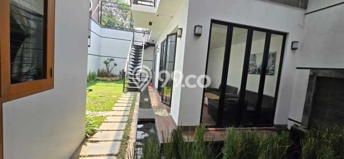Rumah Mewah LB 350m2 Siap Pakai Desain Elegan di Setra Sari, Bandung Rumah Mewah LB 350m2 Siap Pakai Desain Elegan di Setra Sari, Bandung