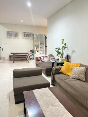For Sale Rumah 4 Kamar Lokasi Strategis Nyaman dan Strategis di Batununggal For Sale Rumah 4 Kamar Lokasi Strategis Nyaman dan Strategis di Batununggal