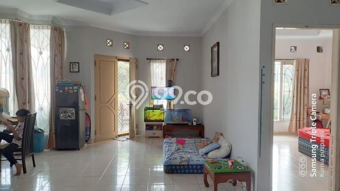 Rumah 2 Lantai Di Komplek Perumahan Puri Indah Bentuk Ngantong Posisi Di Hook Rumah 2 Lantai Di Komplek Perumahan Puri Indah Bentuk Ngantong Posisi Di Hook