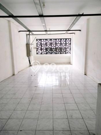 Ruko Murah 3 Lantai Hoki Bentuk Ngantong Kondisi Rapi Dan Terawat Di Jembatan Gambang Jembatan Dua Ruko Murah 3 Lantai Hoki Bentuk Ngantong Kondisi Rapi Dan Terawat Di Jembatan Gambang Jembatan Dua