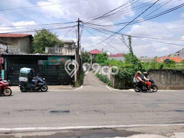 Rumah Luxury Modern Siap Huni di Puri Indah Jakarta Barat Rumah Luxury Modern Siap Huni di Puri Indah Jakarta Barat