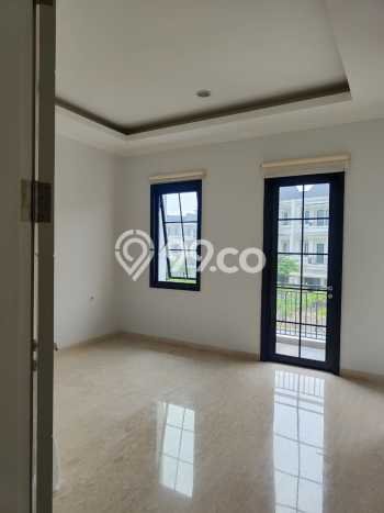 Rumah Megah 3 Lantai Ukuran 8x18 Ada Lift Pribadi Terletak Di Perumahan Winona Alam Sutera Rumah Megah 3 Lantai Ukuran 8x18 Ada Lift Pribadi Terletak Di Perumahan Winona Alam Sutera