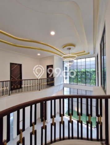 Rumah Mewah Brand New Bentuk Ngantong Ada Multi Function Room Lokasi Strategis Di Jalan Besar Tomang Rumah Mewah Brand New Bentuk Ngantong Ada Multi Function Room Lokasi Strategis Di Jalan Besar Tomang