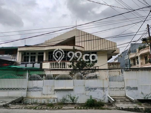 Dijual Rumah Luas Megah Dengan View Eksklusif di Taman Ratu, Jakarta Barat Dijual Rumah Luas Megah Dengan View Eksklusif di Taman Ratu, Jakarta Barat