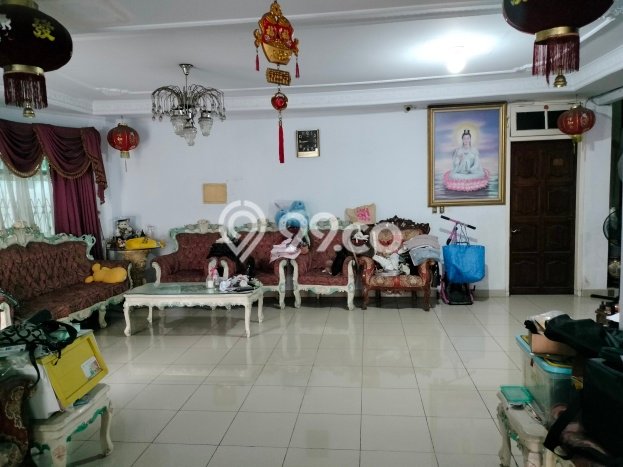 Dijual Rumah Luas Megah Dengan View Eksklusif di Taman Ratu, Jakarta Barat Dijual Rumah Luas Megah Dengan View Eksklusif di Taman Ratu, Jakarta Barat