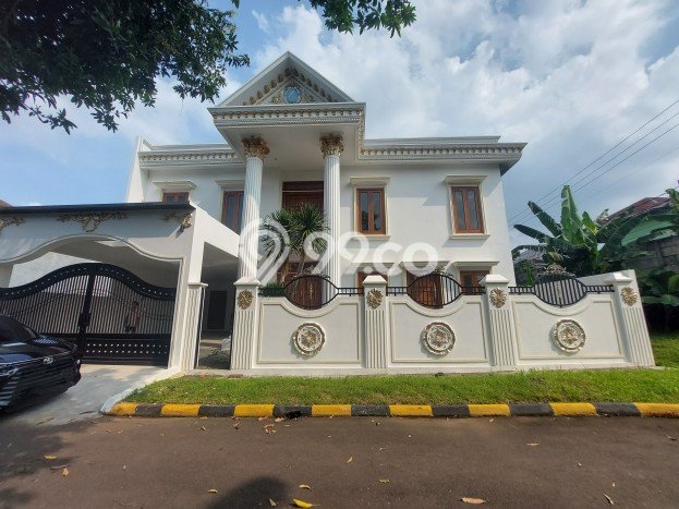 Rumah Elit Modern Tanpa Renovasi di BSD Puspita Loka Tangerang Rumah Elit Modern Tanpa Renovasi di BSD Puspita Loka Tangerang