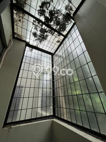 For Sale Hunian Rumah Terawat 3 KT di BSD, Tangerang For Sale Hunian Rumah Terawat 3 KT di BSD, Tangerang