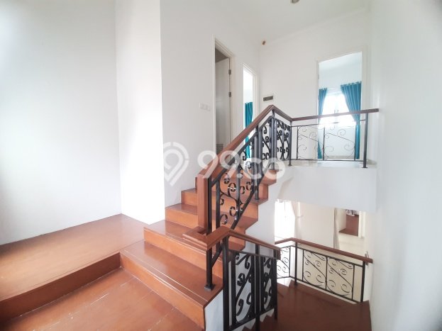 Rumah SHM di Cluster Sheffield, Bsd City, Kab Tangerang, Serpong Rumah SHM di Cluster Sheffield, Bsd City, Kab Tangerang, Serpong