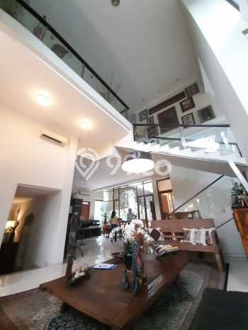 Rumah Mewah Siap Huni LT 395m2 di BSD, Tangerang Selatan Rumah Mewah Siap Huni LT 395m2 di BSD, Tangerang Selatan