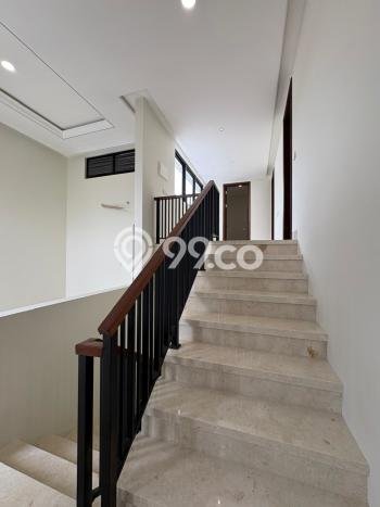 Rumah Luxury Modern Siap Huni di BSD Tangerang Rumah Luxury Modern Siap Huni di BSD Tangerang