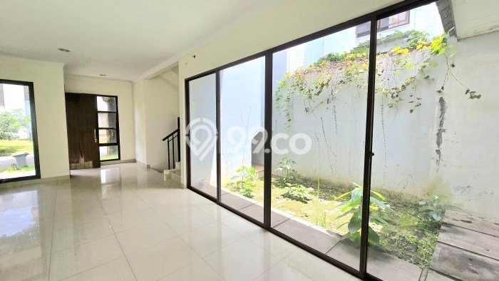 Dijual Rumah Mewah Megah Dengan View Eksklusif di BSD, Tangerang Dijual Rumah Mewah Megah Dengan View Eksklusif di BSD, Tangerang