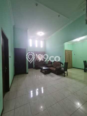 Jual Rumah Bagus Siap Huni LB 100m2 di Colomadu, Solo Jual Rumah Bagus Siap Huni LB 100m2 di Colomadu, Solo