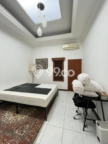 Disewakan Hunian Konsep Minimalis di Menteng Jakarta Pusat dengan 5 KT Disewakan Hunian Konsep Minimalis di Menteng Jakarta Pusat dengan 5 KT