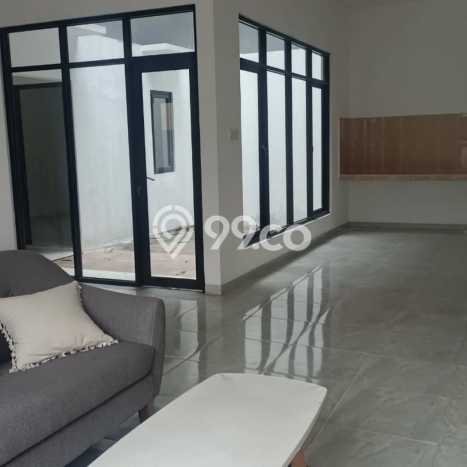 Rumah Luas Asri 4 KT Siap Huni di BSD Nusaloka Tangerang Rumah Luas Asri 4 KT Siap Huni di BSD Nusaloka Tangerang