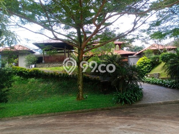 LISTING BARU! Rumah Strategis di Rancamaya, Luas 1989m² LB 667m² LISTING BARU! Rumah Strategis di Rancamaya, Luas 1989m² LB 667m²