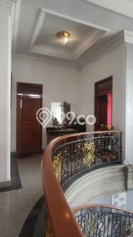Hunian Mewah Dijual LT 600m2 di Batununggal, Bandung Hunian Mewah Dijual LT 600m2 di Batununggal, Bandung