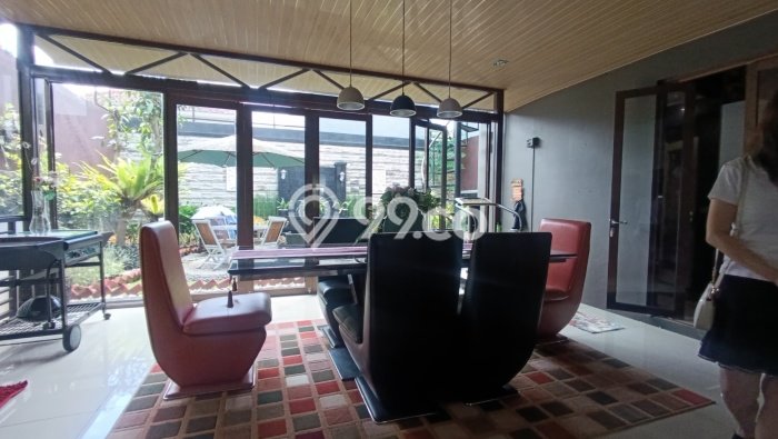 Rumah Mewah LB 250m2 Siap Pakai Desain Elegan di Kota Baru Parahyangan, Bandung Rumah Mewah LB 250m2 Siap Pakai Desain Elegan di Kota Baru Parahyangan, Bandung
