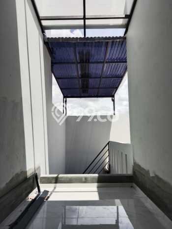 Hunian Elit LB 160m2 Siap Huni Desain Elegan di Mekar Wangi, Bandung Hunian Elit LB 160m2 Siap Huni Desain Elegan di Mekar Wangi, Bandung