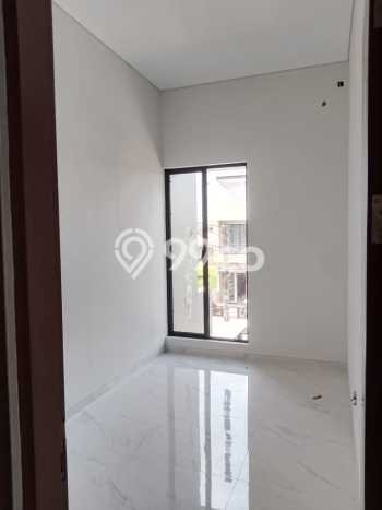 Hunian Elit LB 160m2 Siap Huni Desain Elegan di Mekar Wangi, Bandung Hunian Elit LB 160m2 Siap Huni Desain Elegan di Mekar Wangi, Bandung