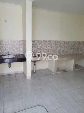 Dijual Cepat Rumah Strategis LT 96m2 LB 160m2 di Jakarta Barat Cocok untuk Hunian Dijual Cepat Rumah Strategis LT 96m2 LB 160m2 di Jakarta Barat Cocok untuk Hunian