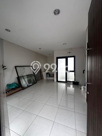 Dijual Rumah 3 Kamar Lokasi Ideal Nyaman dan Strategis di BSD Dijual Rumah 3 Kamar Lokasi Ideal Nyaman dan Strategis di BSD