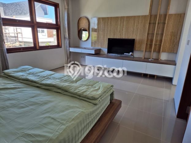 RARE UNIT! Rumah kawasan , 3 KM, View Indah, Luas 153m2m² Bangunan 156m2m² RARE UNIT! Rumah kawasan , 3 KM, View Indah, Luas 153m2m² Bangunan 156m2m²