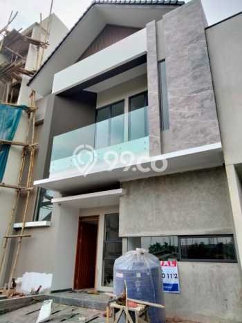 BEST INVESTMENT! Rumah area Mekar Wangi, Luas 160m² Bangunan 240m² BEST INVESTMENT! Rumah area Mekar Wangi, Luas 160m² Bangunan 240m²