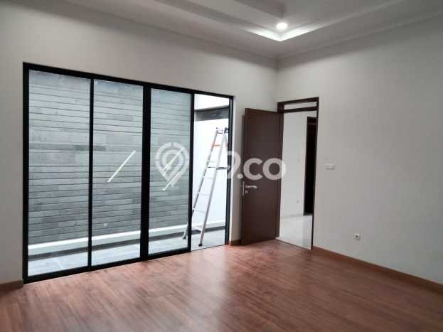 BEST INVESTMENT! Rumah area Mekar Wangi, Luas 160m² Bangunan 240m² BEST INVESTMENT! Rumah area Mekar Wangi, Luas 160m² Bangunan 240m²