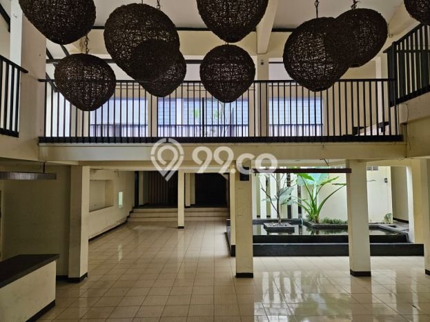 Komersial untuk Disewa di Pusat Bandung Luas Bangunan 600m2 Komersial untuk Disewa di Pusat Bandung Luas Bangunan 600m2