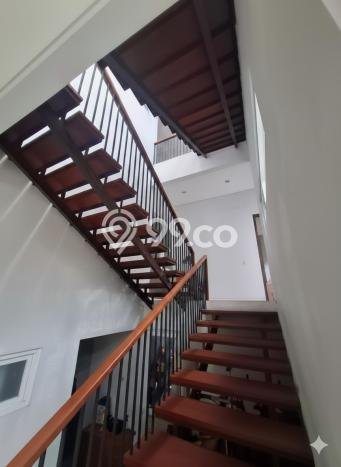 Rumah Murah LT 261m2 di Setiabudi Akses Mudah Rumah Murah LT 261m2 di Setiabudi Akses Mudah