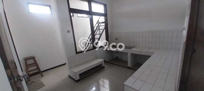 Ruko Bagus Dijual LB 180m2 Lokasi Strategis Bandung Area Cocok untuk Bisnis Ruko Bagus Dijual LB 180m2 Lokasi Strategis Bandung Area Cocok untuk Bisnis