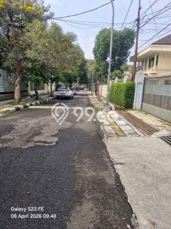 Rumah Mewah LB 400m2 Siap Pakai Desain Elegan di Pasir Kaliki, Bandung Rumah Mewah LB 400m2 Siap Pakai Desain Elegan di Pasir Kaliki, Bandung