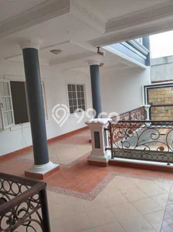 Rumah di Cibubur, Jakarta Timur, Luas 300m² Bangunan 400m² - JUAL CEPAT! Rumah di Cibubur, Jakarta Timur, Luas 300m² Bangunan 400m² - JUAL CEPAT!