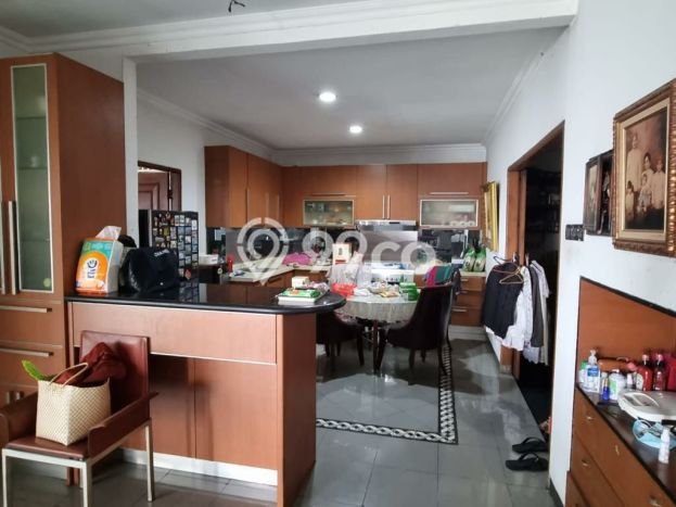 Rumah Siap Pakai di Sektor 7-Bintaro, Tangerang Selatan, Luas 340m² LB 400m² Rumah Siap Pakai di Sektor 7-Bintaro, Tangerang Selatan, Luas 340m² LB 400m²