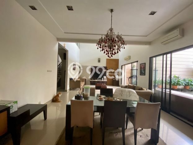 KESEMPATAN TERBAIK! Rumah Asri di Raffles Hills, LT 350m² LB 500m² KESEMPATAN TERBAIK! Rumah Asri di Raffles Hills, LT 350m² LB 500m²