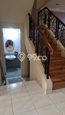 Rumah LT 180m² Semi Furnished di Lokasi Prestisius Kota Wisata, Bogor Rumah LT 180m² Semi Furnished di Lokasi Prestisius Kota Wisata, Bogor