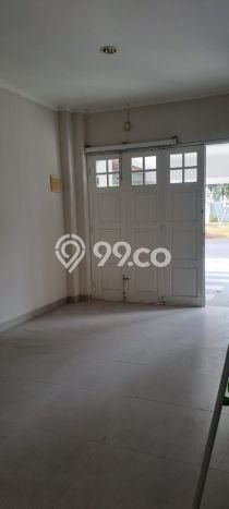 HUNIAN PILIHAN! Rumah di Kota Wisata, LT 240m² Bangunan 350m² HUNIAN PILIHAN! Rumah di Kota Wisata, LT 240m² Bangunan 350m²