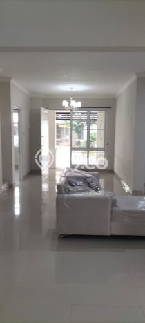 Rumah 4 KT 2 KM di Area Kota Wisata, Bogor Rumah 4 KT 2 KM di Area Kota Wisata, Bogor
