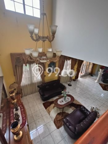 For Sale! Luxury House LT 300m2 Desain Modern di Kota Wisata For Sale! Luxury House LT 300m2 Desain Modern di Kota Wisata
