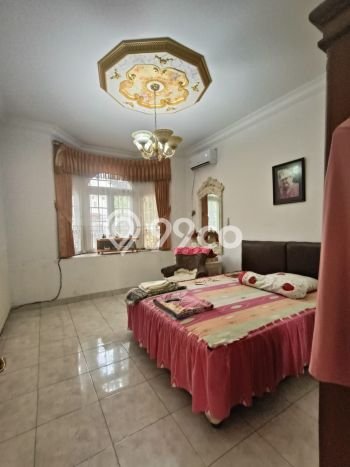 For Sale! Luxury House LT 300m2 Desain Modern di Kota Wisata For Sale! Luxury House LT 300m2 Desain Modern di Kota Wisata