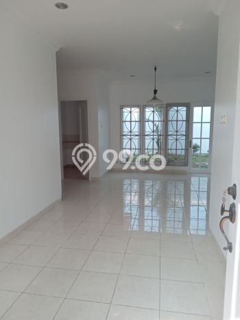 Rumah Nyaman di Kota Wisata, Bogor, Luas 180m² Bangunan 162m² Rumah Nyaman di Kota Wisata, Bogor, Luas 180m² Bangunan 162m²
