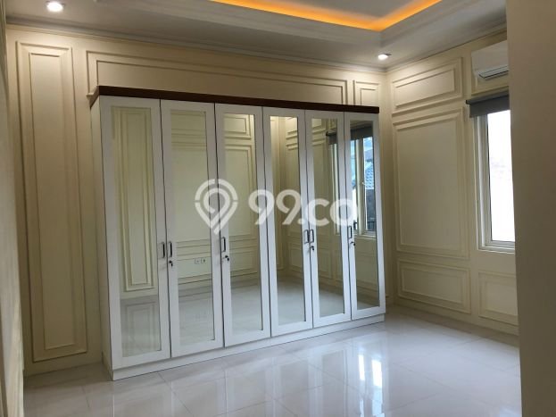Jual Rumah Luas Megah Dengan View Cantik di Citra Grand, Jakarta Timur Jual Rumah Luas Megah Dengan View Cantik di Citra Grand, Jakarta Timur