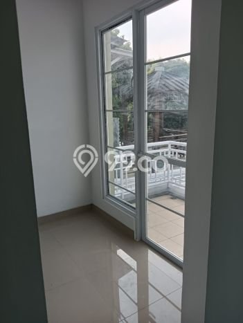 HOT DEAL! Rumah Premium area Kota Wisata, Bogor, LT 128m² LB 150m² HOT DEAL! Rumah Premium area Kota Wisata, Bogor, LT 128m² LB 150m²