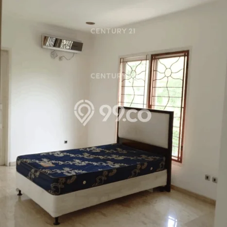 Rumah sewa siap pakai 3 KT di Pondok Indah, Jakarta Selatan Rumah sewa siap pakai 3 KT di Pondok Indah, Jakarta Selatan
