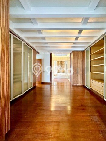 Hunian Modern dengan LT 560m2 & LB 643m2 Disewakan di Pondok Indah Hunian Modern dengan LT 560m2 & LB 643m2 Disewakan di Pondok Indah