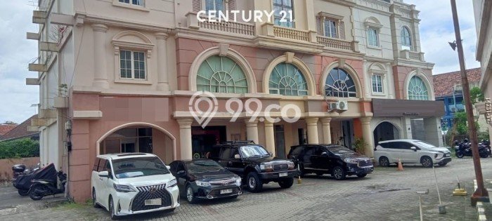 KAWASAN PREMIUM! Ruko di , Luas 250m2m², Area Komersial KAWASAN PREMIUM! Ruko di , Luas 250m2m², Area Komersial