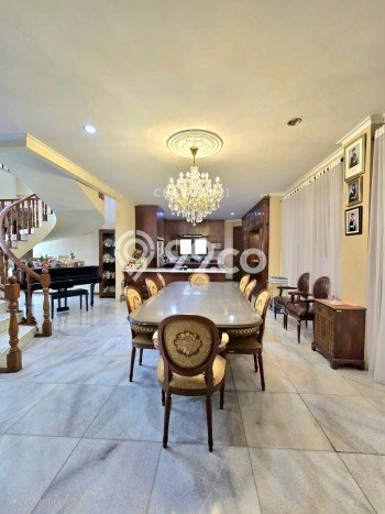 Dijual Rumah Luas Megah Dengan View Cantik di Pondok Indah, Jakarta Selatan Dijual Rumah Luas Megah Dengan View Cantik di Pondok Indah, Jakarta Selatan